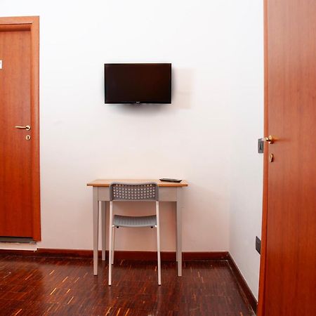 נאפולי Palazzo Carafa Della Spina Room And Apartment מראה חיצוני תמונה