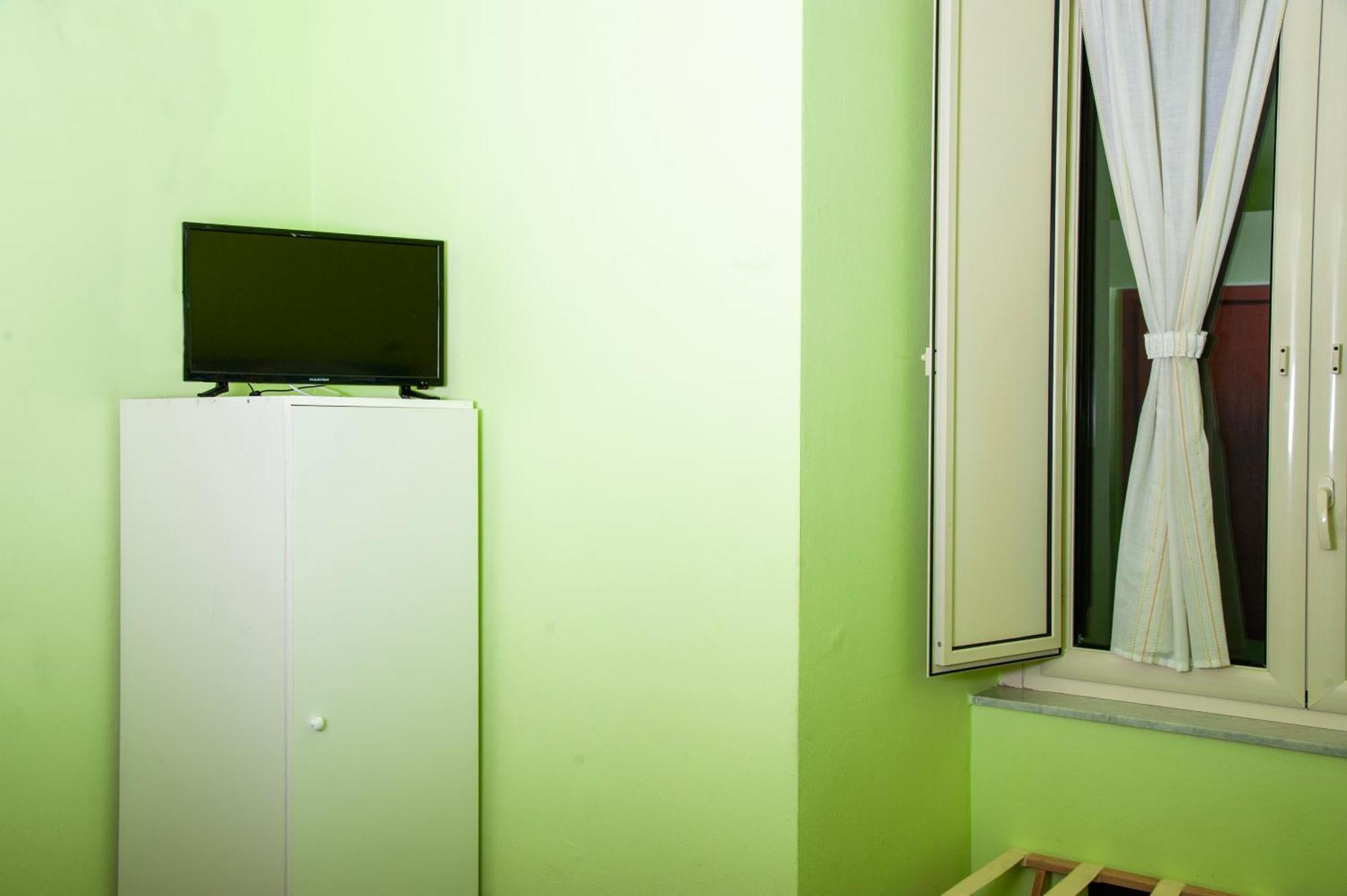נאפולי Palazzo Carafa Della Spina Room And Apartment מראה חיצוני תמונה