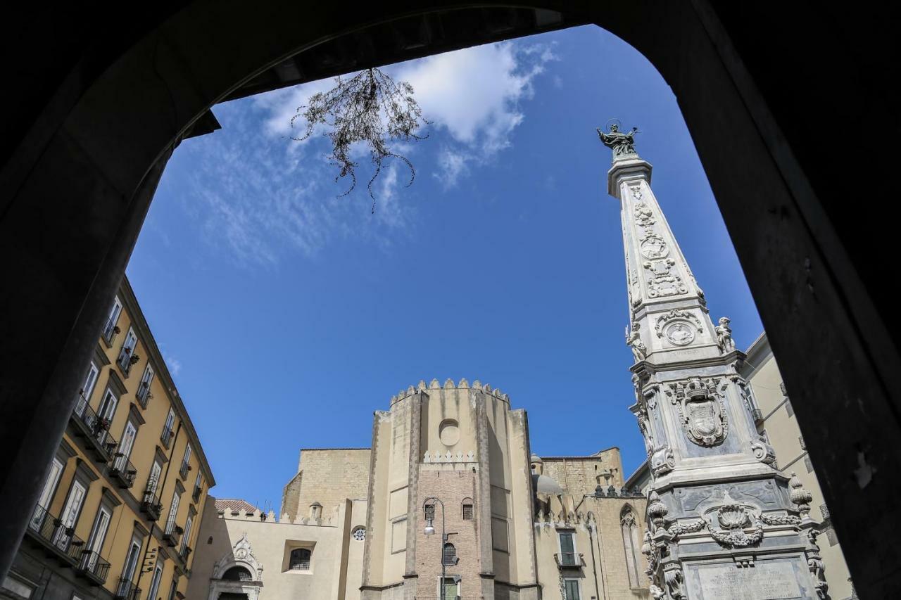 נאפולי Palazzo Carafa Della Spina Room And Apartment מראה חיצוני תמונה